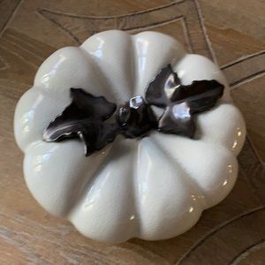 Pier one ceramic pumpkin white with silver leaves 4 inches tall by 9 inches wide